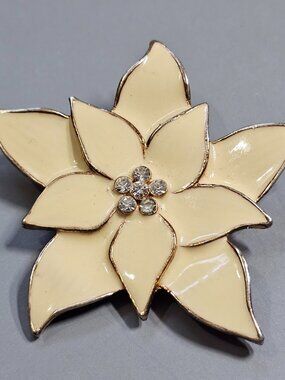 Eisenberg Ice Ivory Poinsettia Flower Enamel Brooch Pin Goldtone Vintage MCM